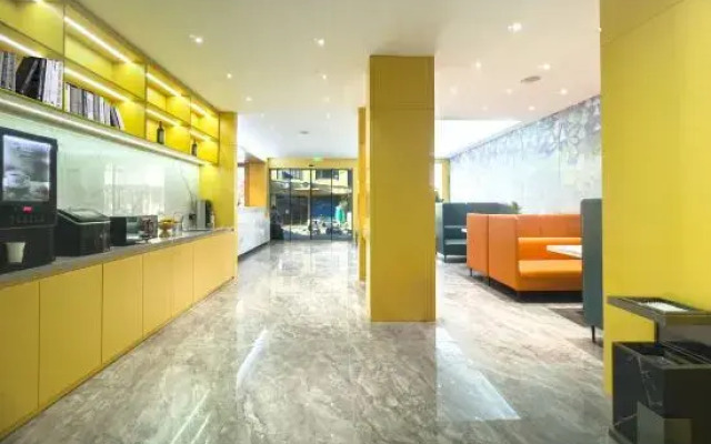 Trip.com Hotel (Xinzheng Xiasi International College Branch)