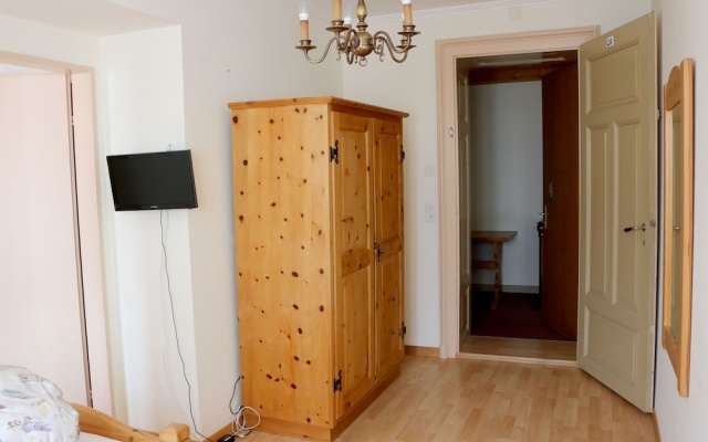 Hotel Restaurant Schweizerhof – Guest Rooms – Santa Maria Val Muestair
