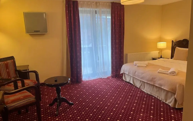 Classic Inn By Radacini
