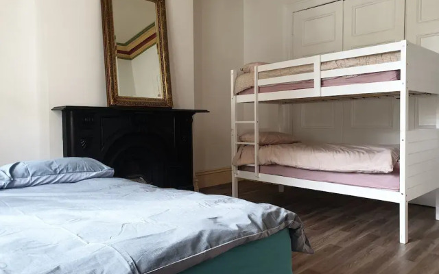 Fitzroy Private Rooms @ 132 Nicholson Homestay