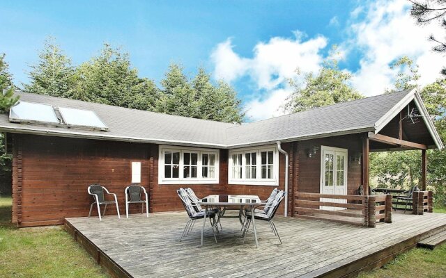Classic Holiday Home in Hurup With Stereo Unit