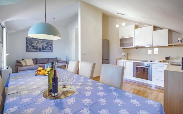 Beautiful Home in Makarska With Wifi and 2 Bedrooms