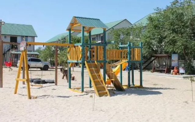 Kottedzhi "Family Rest"