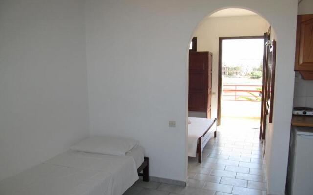 Irilena Apartments Gournes by Checkin