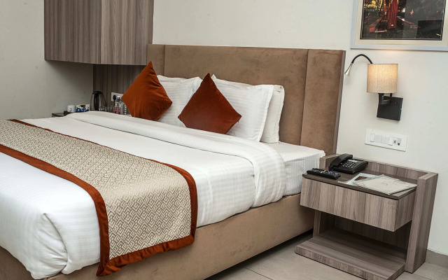 Hotel The Royal Vista