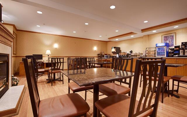 Best Western Crown Inn & Suites