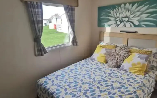Cosy Hottub Caravan Retreat in Lincolnshire