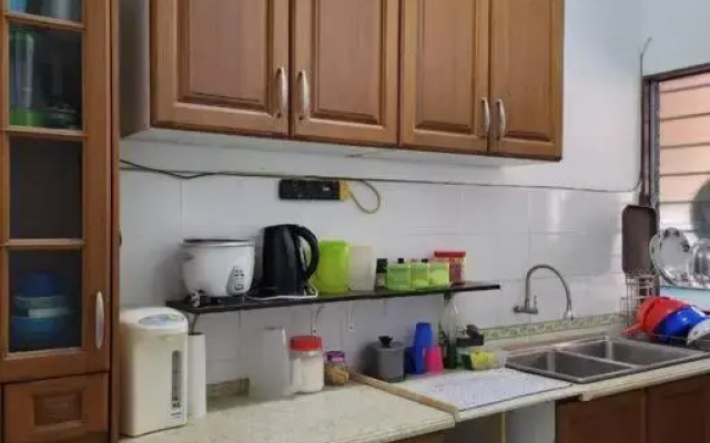 COZY HOME KLIA SEPANG with Aircond and Free Wi-Fi