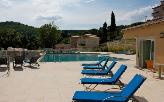 Comfortable studio with dishwasher in the middle of Provence