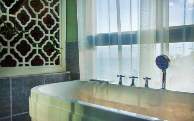 Dali Luzhoufan Seaview Hotel