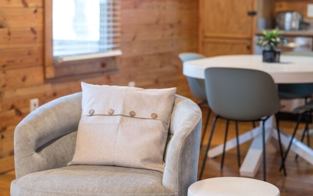 Red Feather Cabins 250