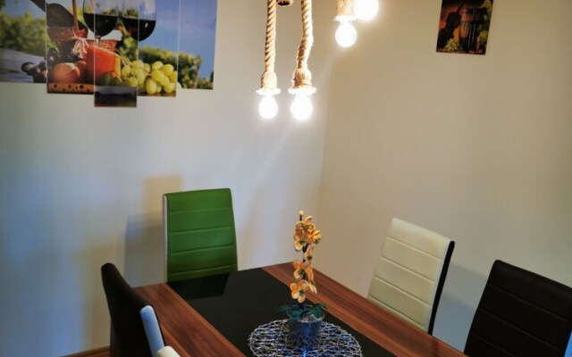 Vineyard cottage Na hribu
