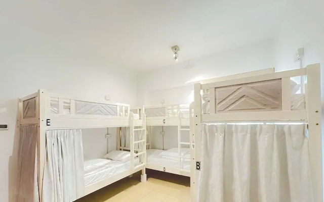 Dubai Host - Beach Hostel JBR