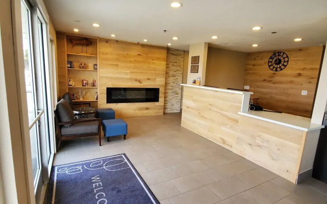 Country Inn & Suites by Radisson, Monterey Beachfront-Marina, CA
