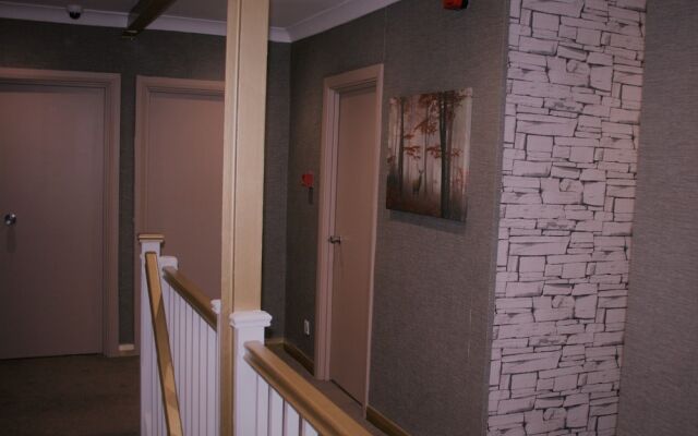 White Rose Hotel and Restaurant