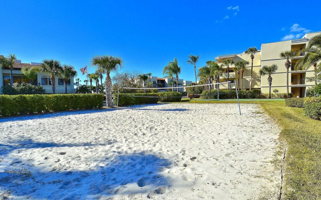 Land's End 303 building 10 All new Fully Updated Bright Granite