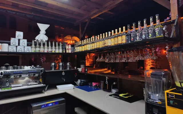 Şahmeran Otel Cafe Restoran