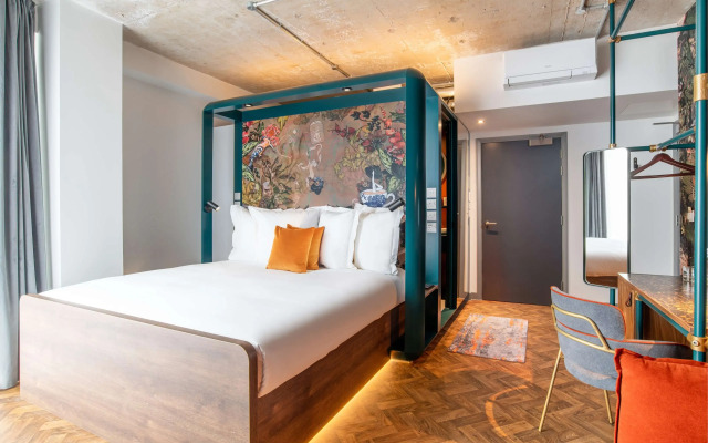 YOTEL Manchester Deansgate