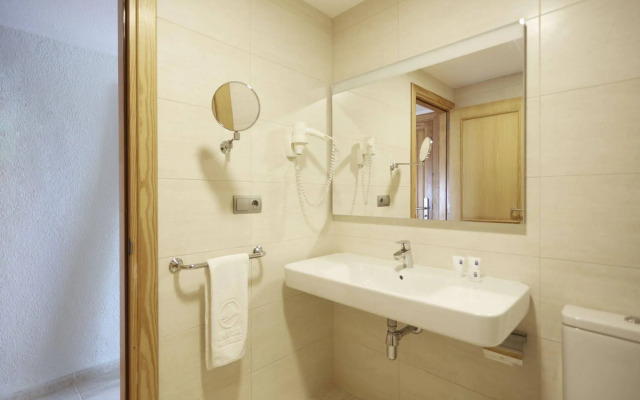 Invisa Hotel Club Cala Blanca