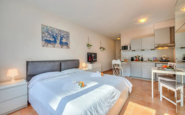 Gelsomino Apt. 5 Front Lake