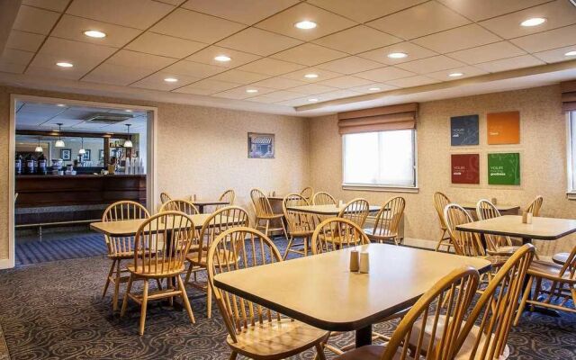 Comfort Inn Warwick Airport