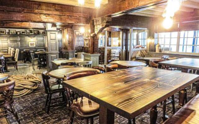 The Spiceship Inn