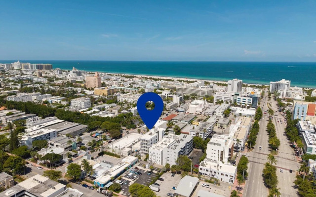 South Beach Stylish 2BR Retreat