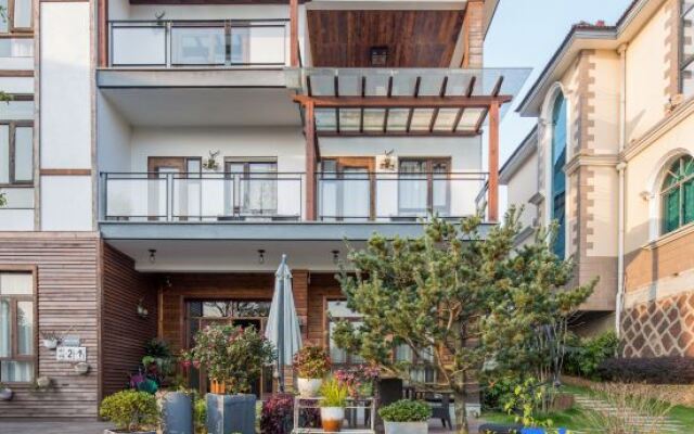 Floral Hotel · Li Wan Mountain Home Hotel