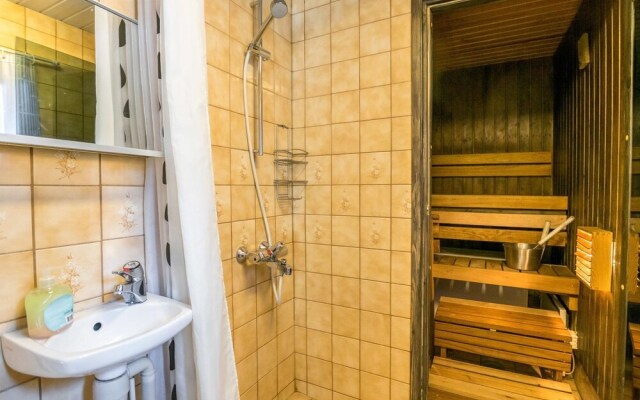 Mustalampi 4 Kyyhkynen Kuusamo