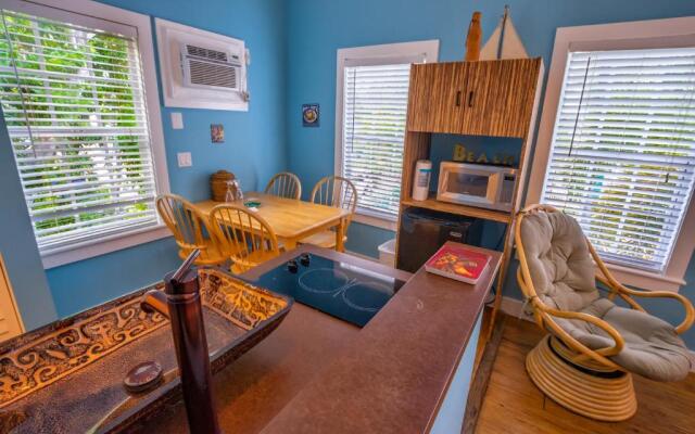 Seascape Tropical Inn - Adult Exclusive