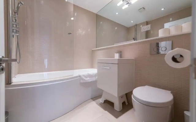 The Clapham Crib - Spacious 4bdr House With Patio