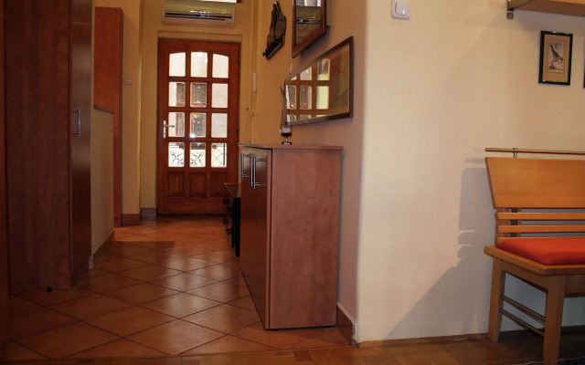 Central Holiday Apartments
