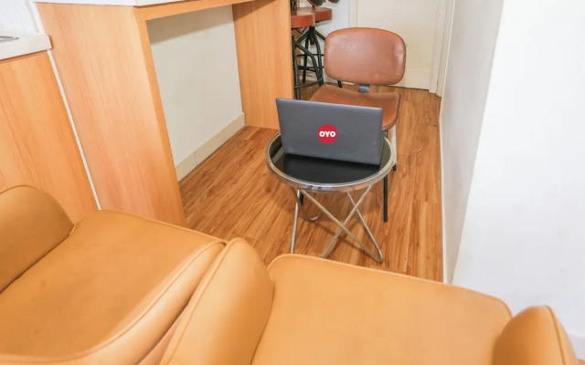 OYO 93933 King's Room