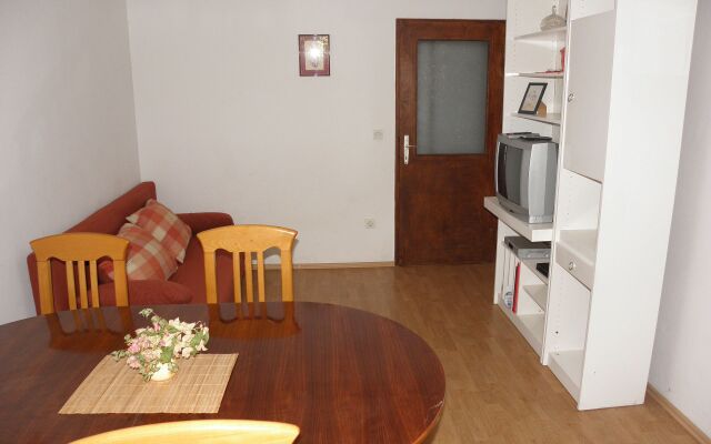 Apartment Pupa - nice family apartments: A3 Tea Petrcane, Zadar riviera