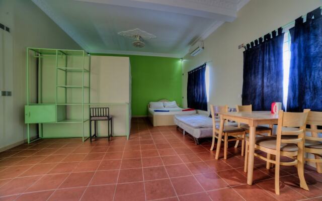 Funky Flashpacker Party Hostel