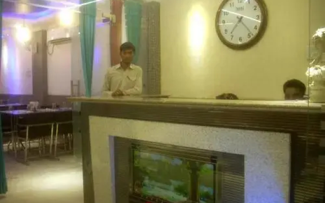 Hotel Ronak Plaza