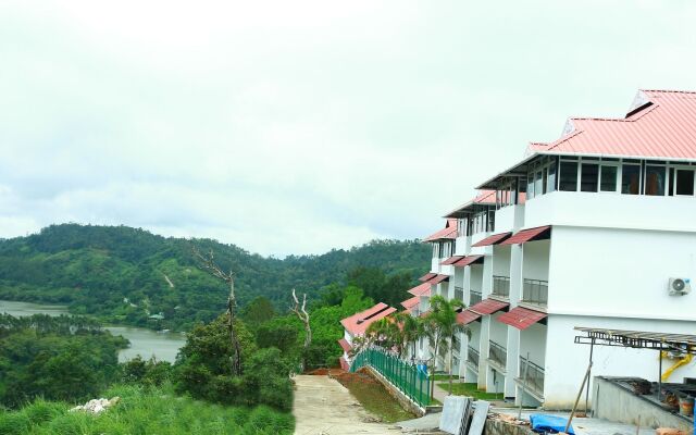 Treebo Tryst The Lake View Munnar