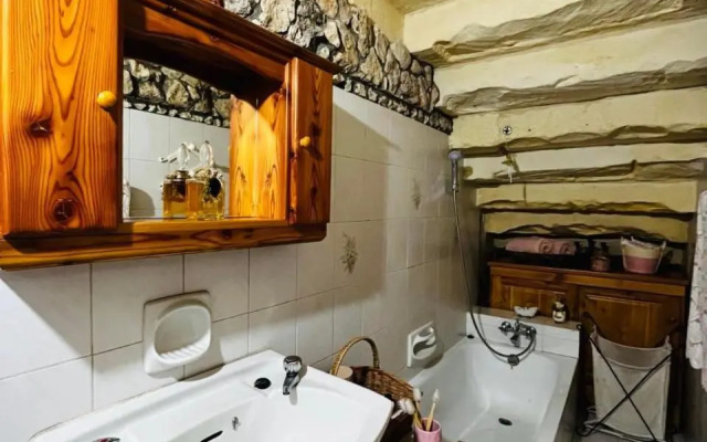 A charming and cosy townhouse in a quaint village