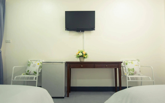 The 9th House - Hostel