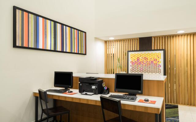 Holiday Inn Express Hotel & Suites Louisville East, an IHG Hotel