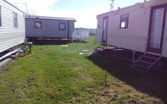 Charming 3-bed Caravan in Camber Food Rest