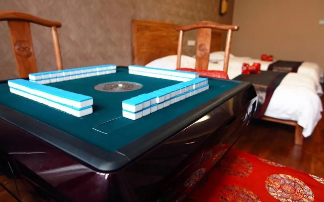 阳光纳里客栈(开封清明上河园店)