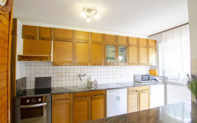 Apartments & Rooms Banich