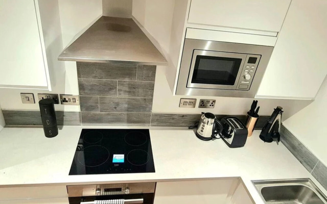 1-bedroom Aprt in Salford- Freeparking- Sleeps3