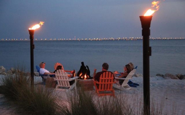 Sailport Waterfront Suites