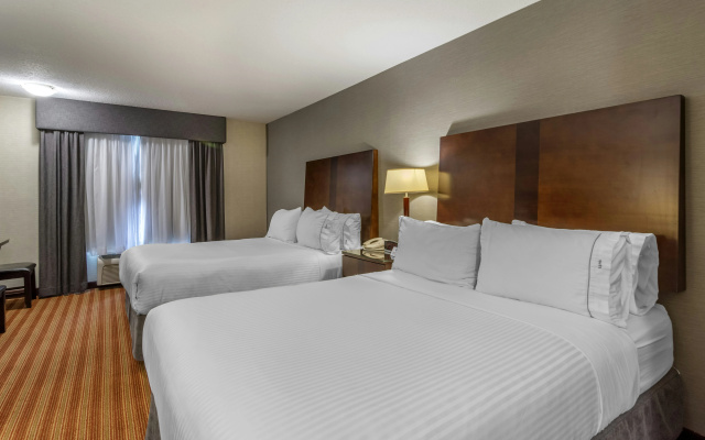 Devonian Hotel & Suites