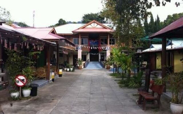 Seagull Beach Village Resort
