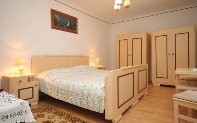 Apartments with a parking space Veli Losinj, Losinj - 8060