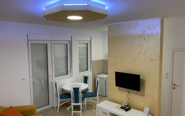 Airport View Apartments