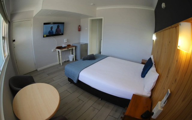 Sleepy Hill Motor Inn